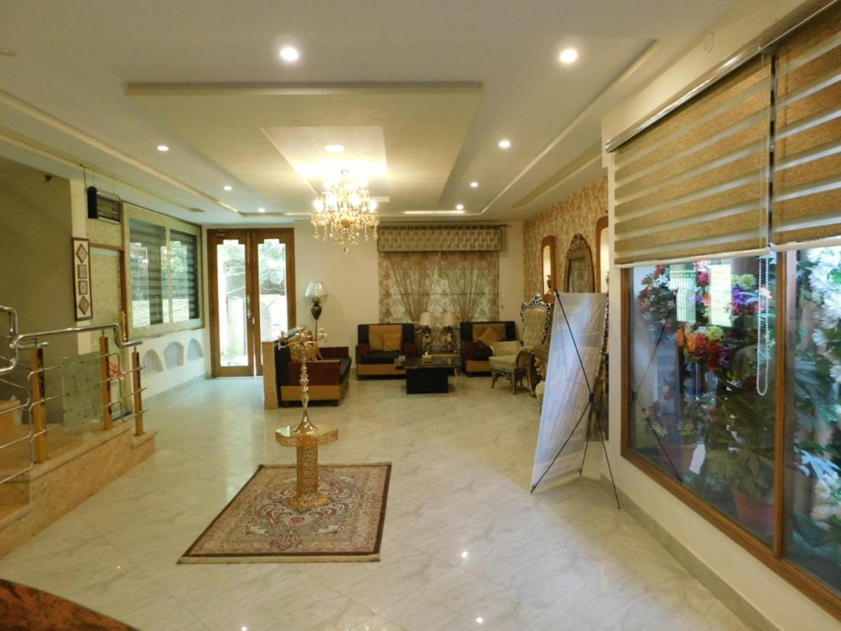 מולטאן Hotel S.R. Lounge מראה חיצוני תמונה