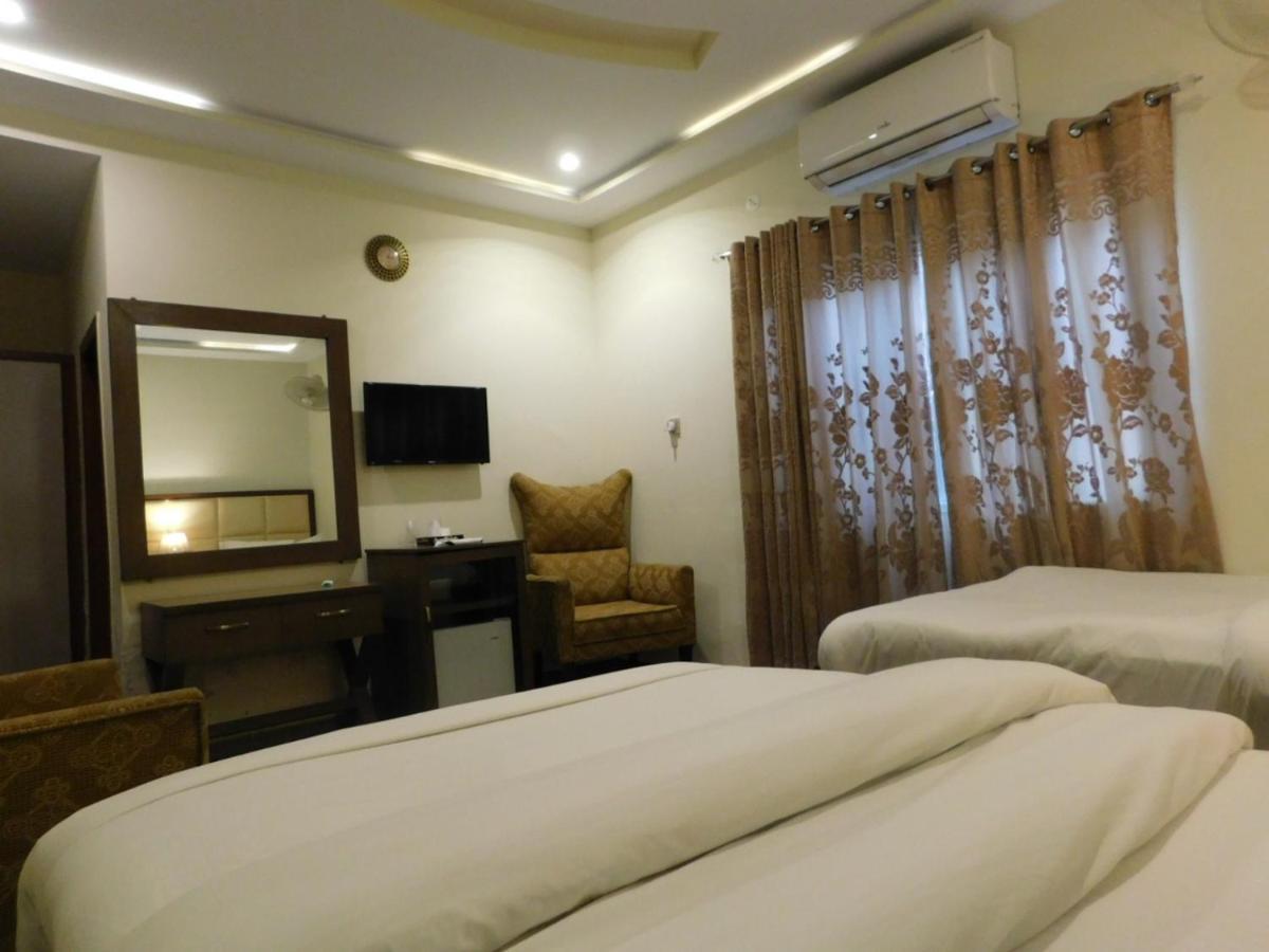מולטאן Hotel S.R. Lounge מראה חיצוני תמונה