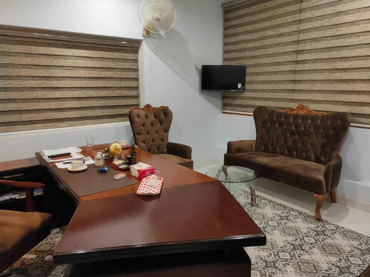 מולטאן Hotel S.R. Lounge מראה חיצוני תמונה