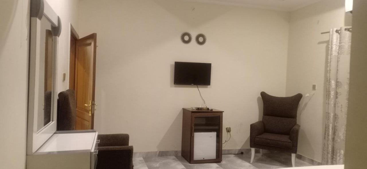 מולטאן Hotel S.R. Lounge מראה חיצוני תמונה