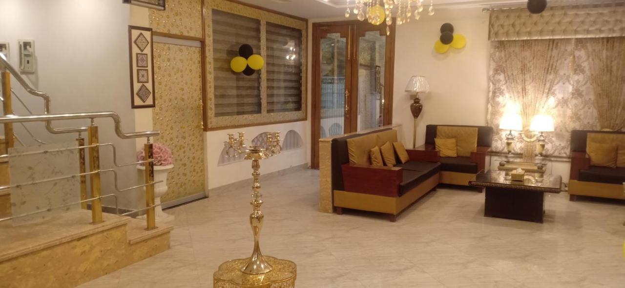 מולטאן Hotel S.R. Lounge מראה חיצוני תמונה